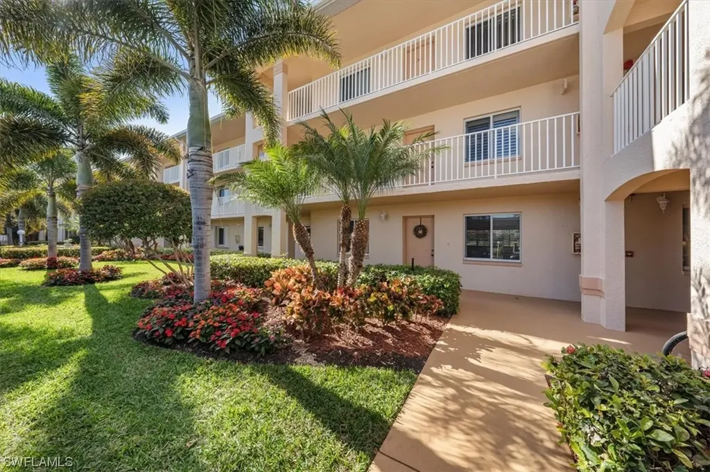 1001 Eastham Way Naples FL 34104