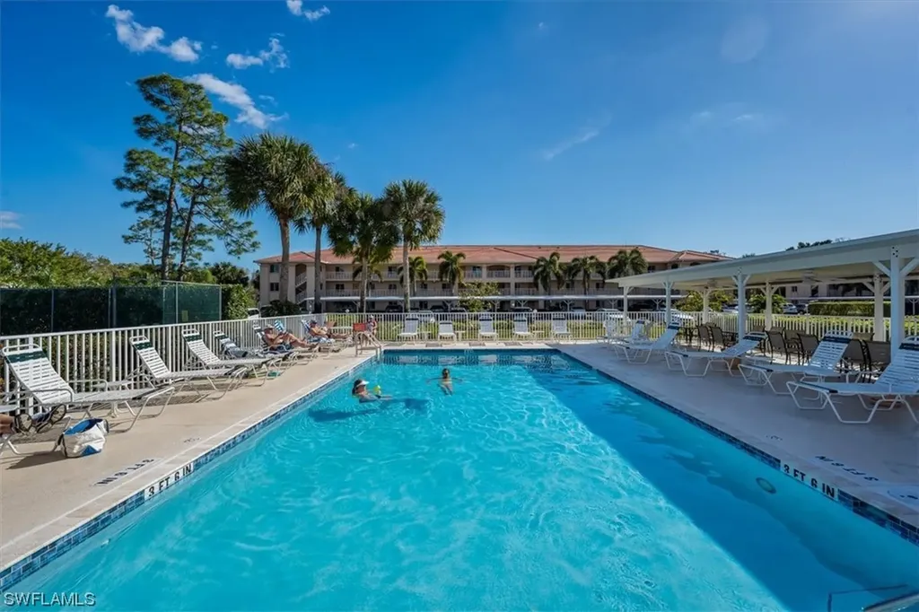 1001 Eastham Way Naples FL 34104