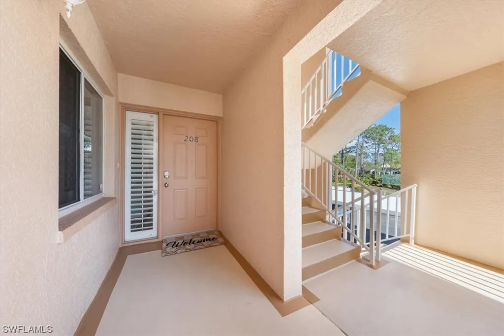 1001 Eastham Way Naples FL 34104