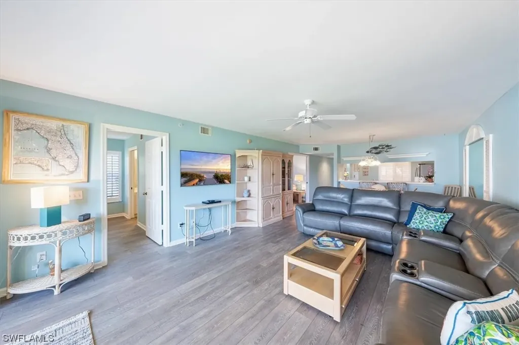 1001 Eastham Way Naples FL 34104