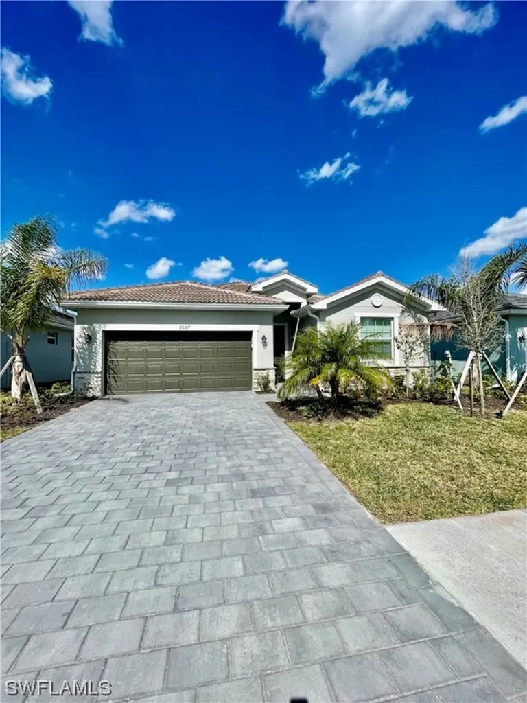 2627 Scarlet Way Naples FL 34120
