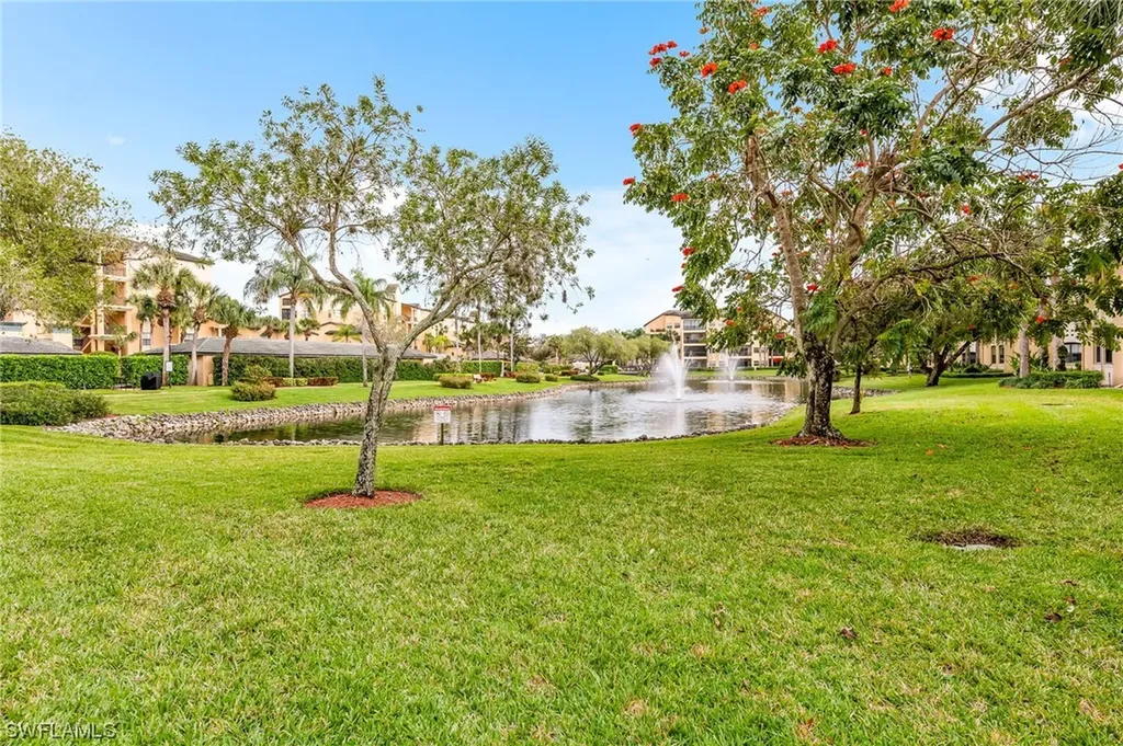 195 Vintage Circle Naples FL 34119