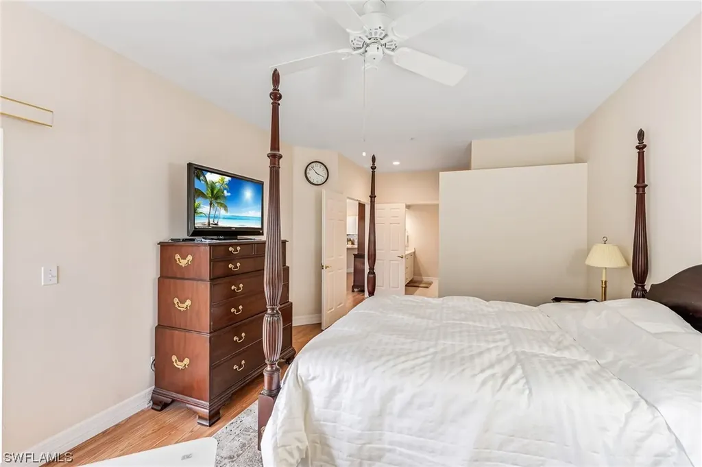 195 Vintage Circle Naples FL 34119