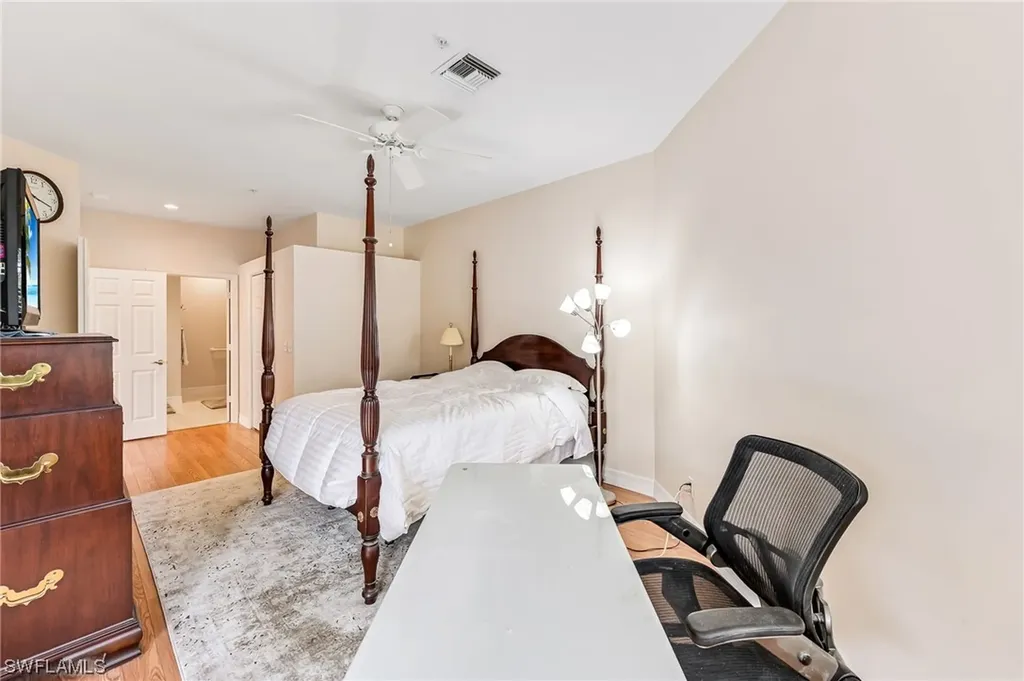 195 Vintage Circle Naples FL 34119