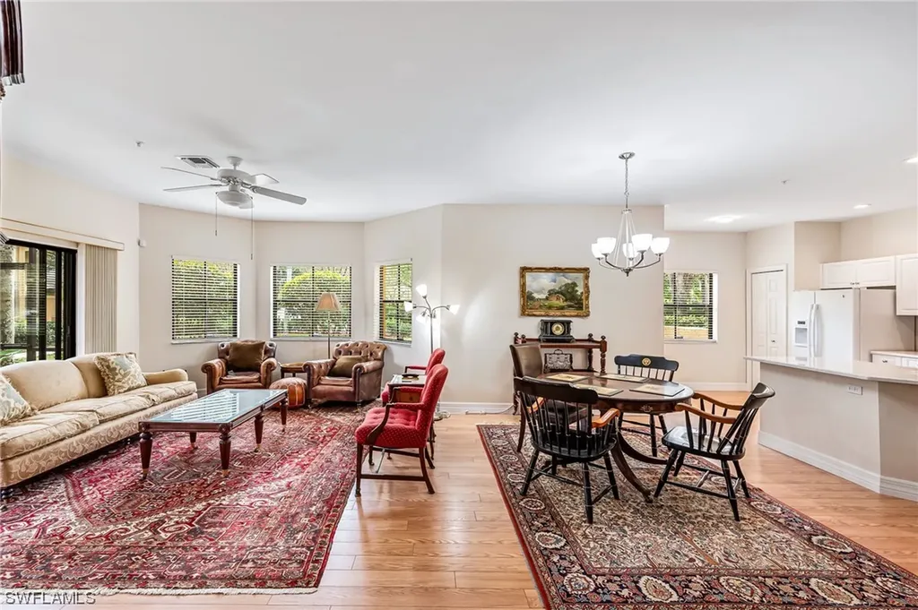 195 Vintage Circle Naples FL 34119