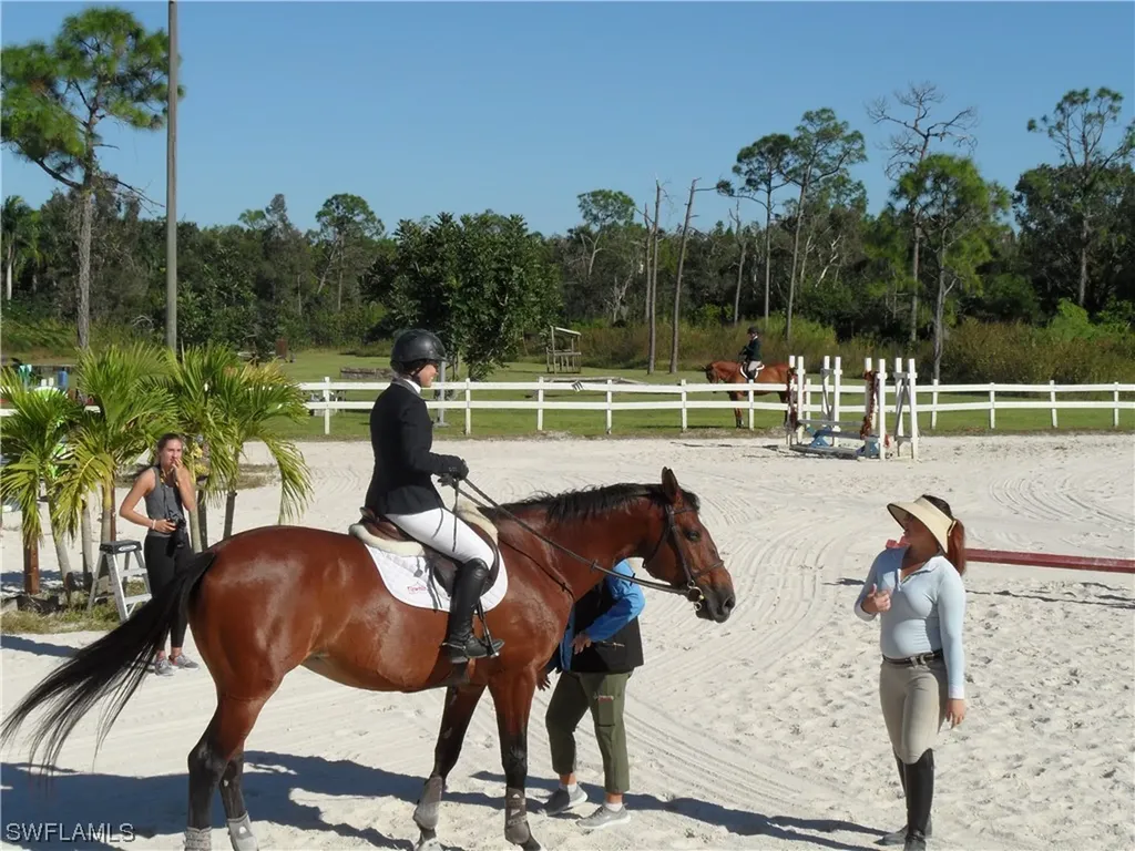 7200 Carousel Lane Fort Myers FL 33966