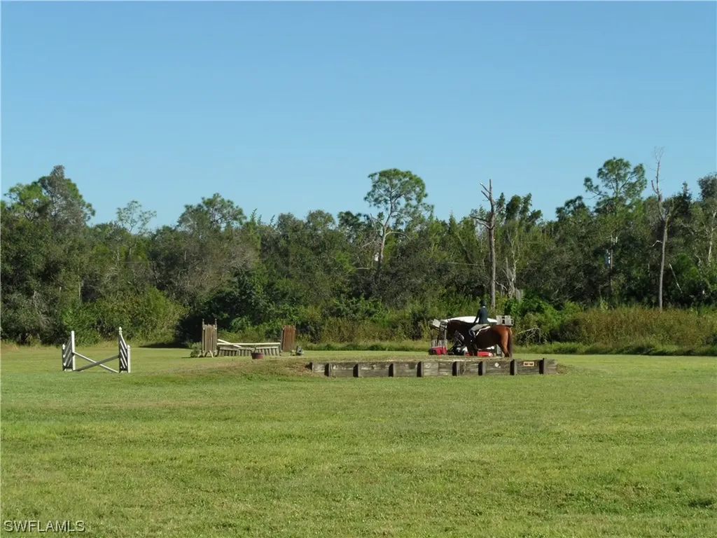 7200 Carousel Lane Fort Myers FL 33966