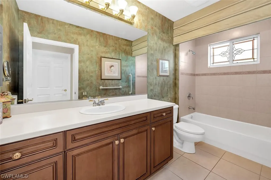 6039 Fairway Court Naples FL 34110