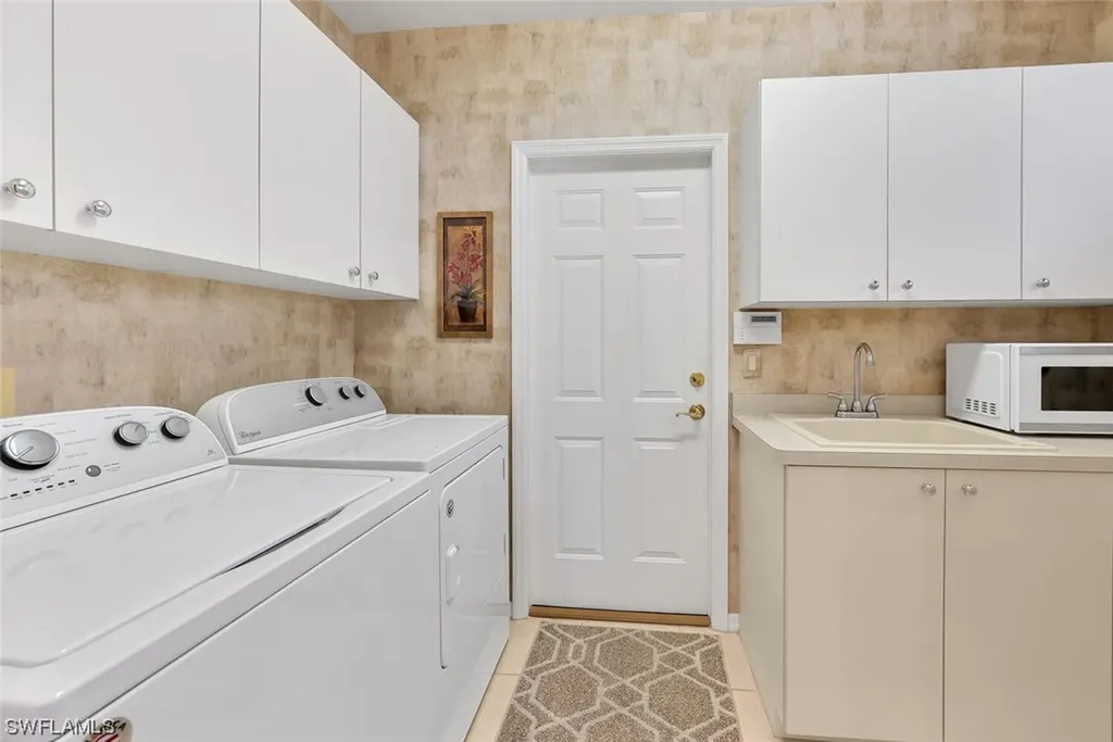 6039 Fairway Court Naples FL 34110