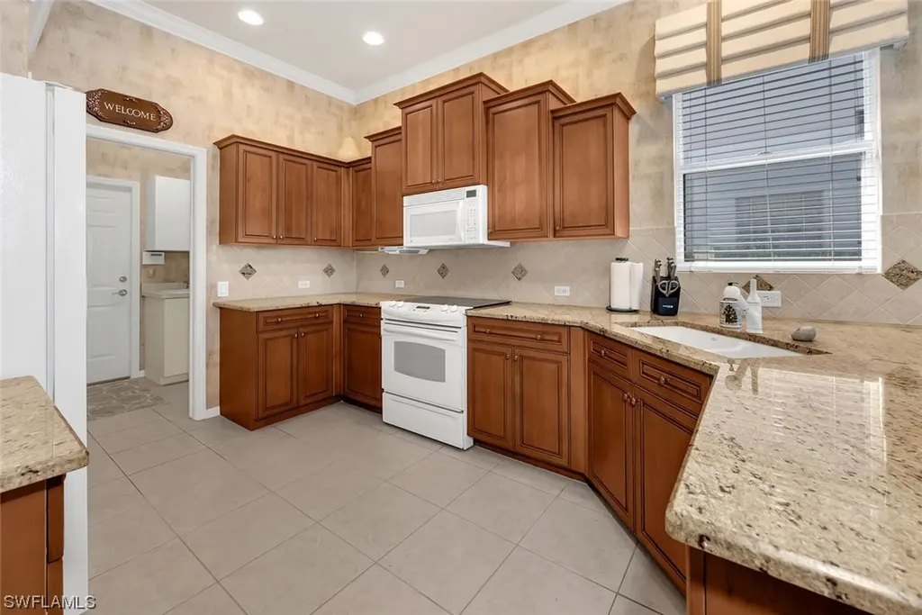 6039 Fairway Court Naples FL 34110