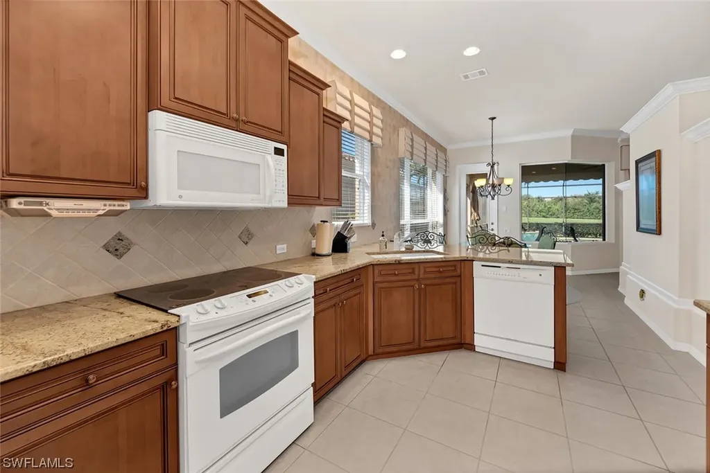 6039 Fairway Court Naples FL 34110