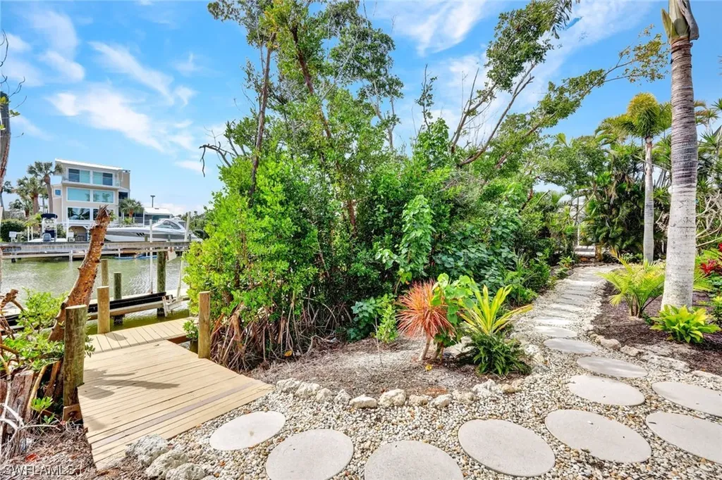 1283 Isabel Drive Sanibel FL 33957