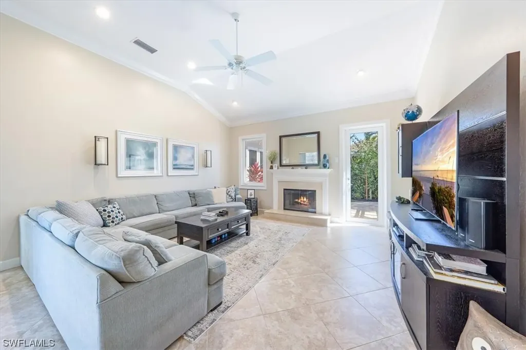 2121 Imperial Circle Naples FL 34110