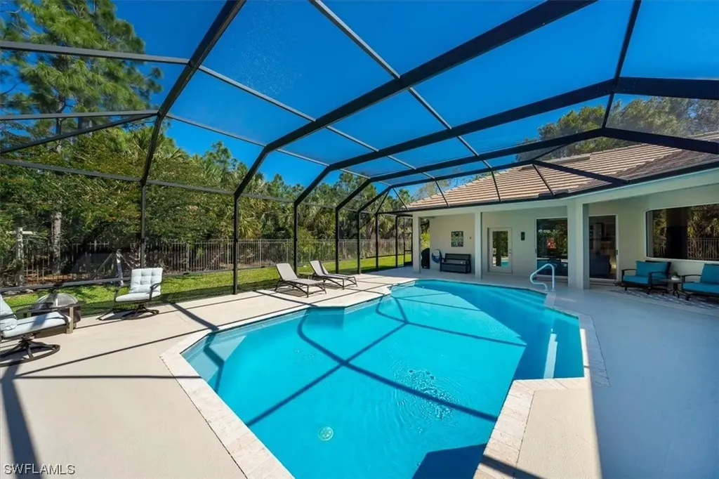 2121 Imperial Circle Naples FL 34110