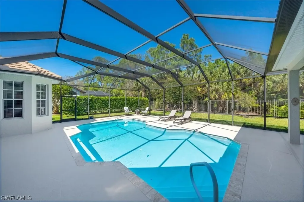 2121 Imperial Circle Naples FL 34110