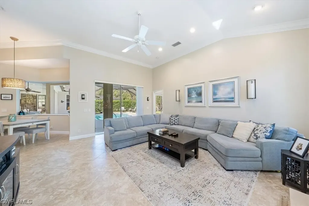 2121 Imperial Circle Naples FL 34110