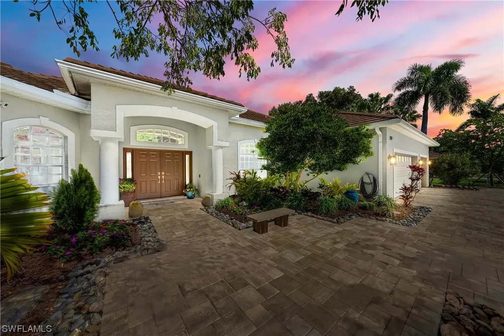 2121 Imperial Circle Naples FL 34110