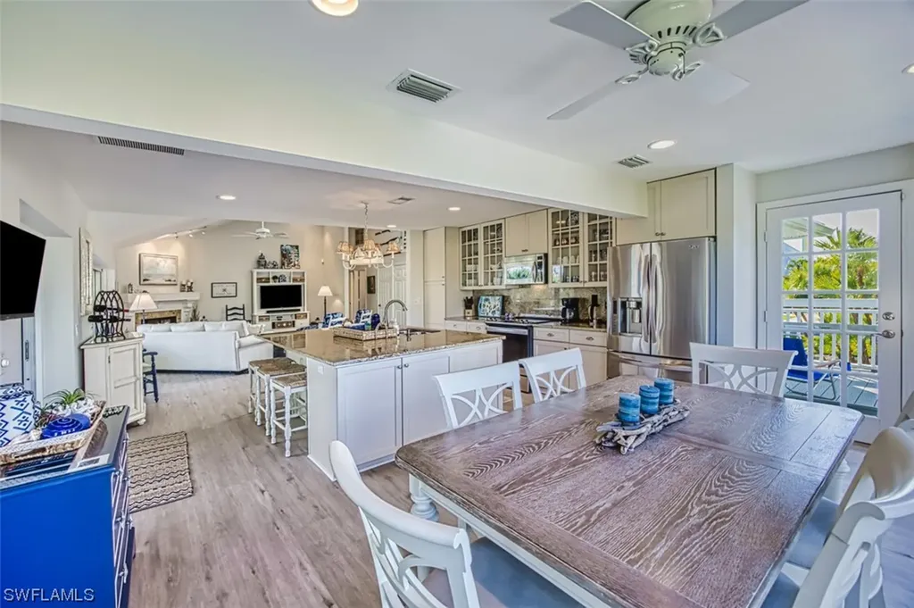 235 Daniel Drive Sanibel FL 33957