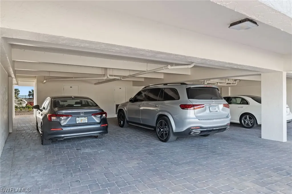 1605 Middle Gulf Drive Sanibel FL 33957