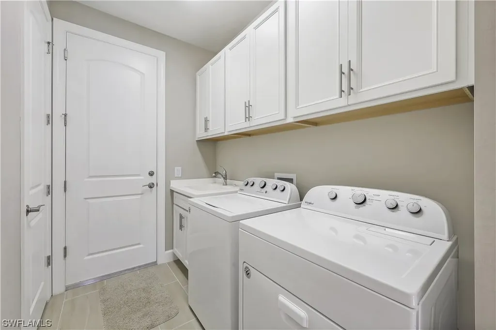 7790 Jacaranda Lane Naples FL 34114