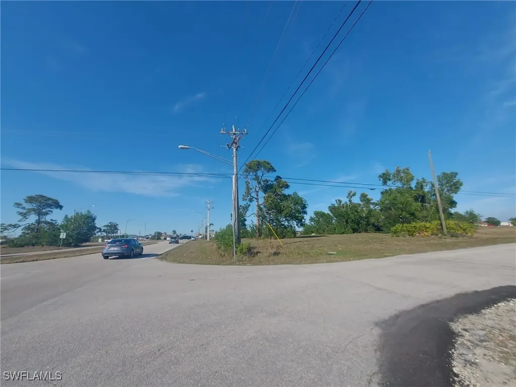 1527 NW 15th Terrace Cape Coral FL 33993