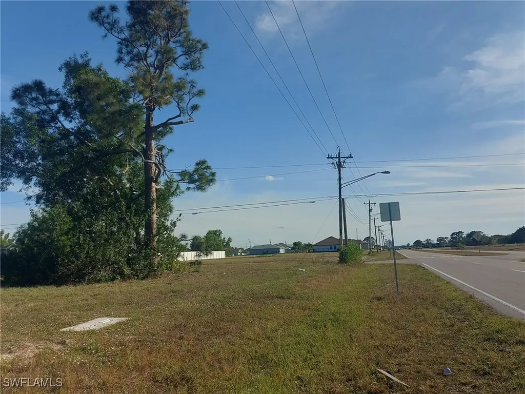 1527 NW 15th Terrace Cape Coral FL 33993