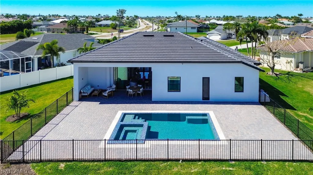 2527 Gleason Parkway Cape Coral FL 33914