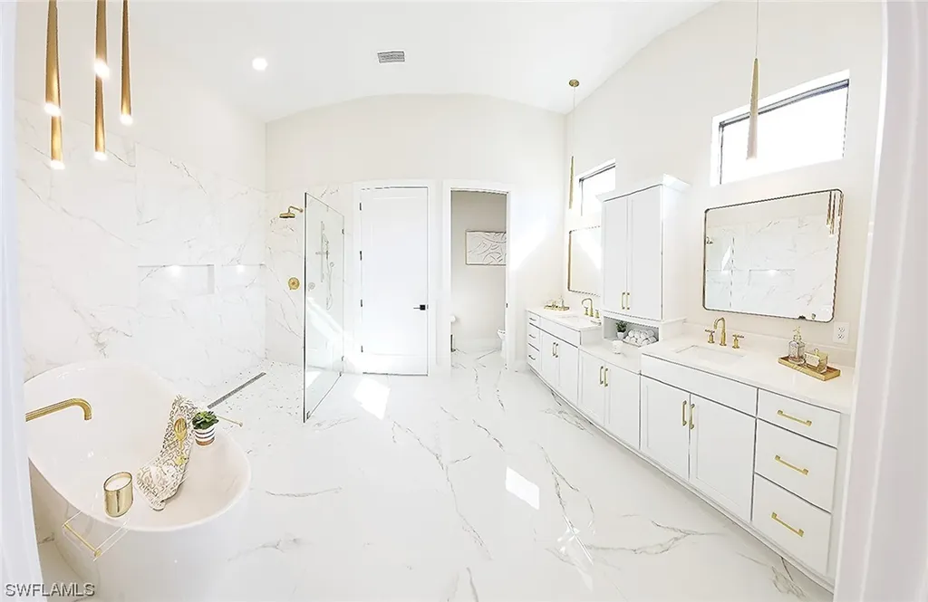 2527 Gleason Parkway Cape Coral FL 33914