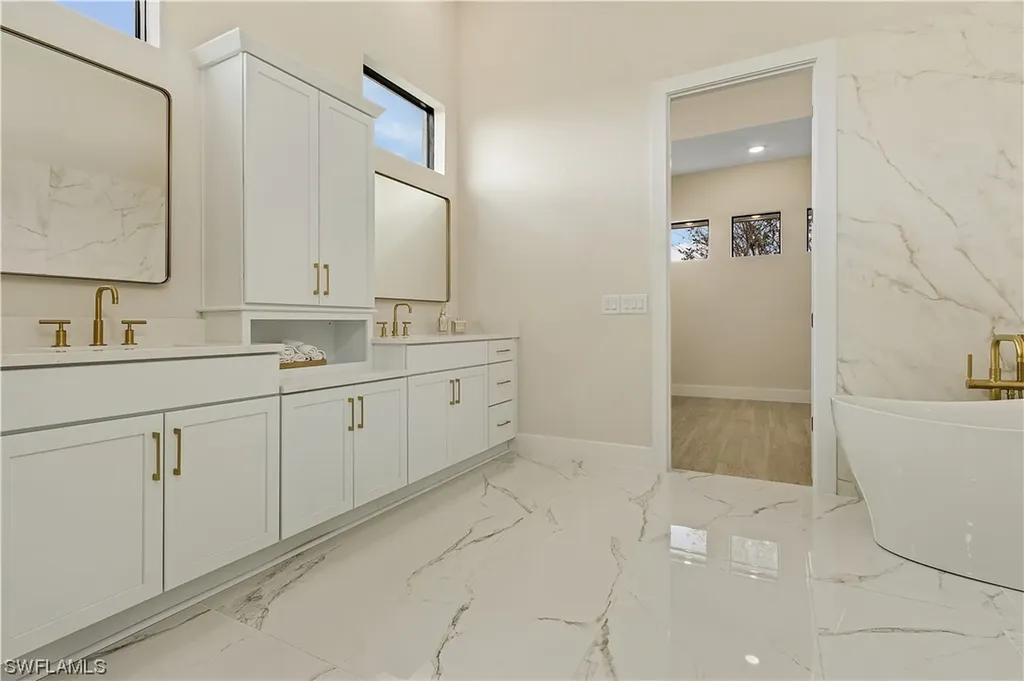 2527 Gleason Parkway Cape Coral FL 33914