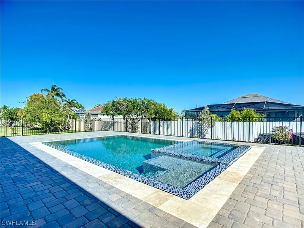 2527 Gleason Parkway Cape Coral FL 33914