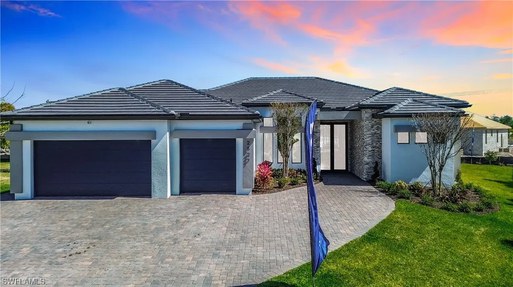 2527 Gleason Parkway Cape Coral FL 33914