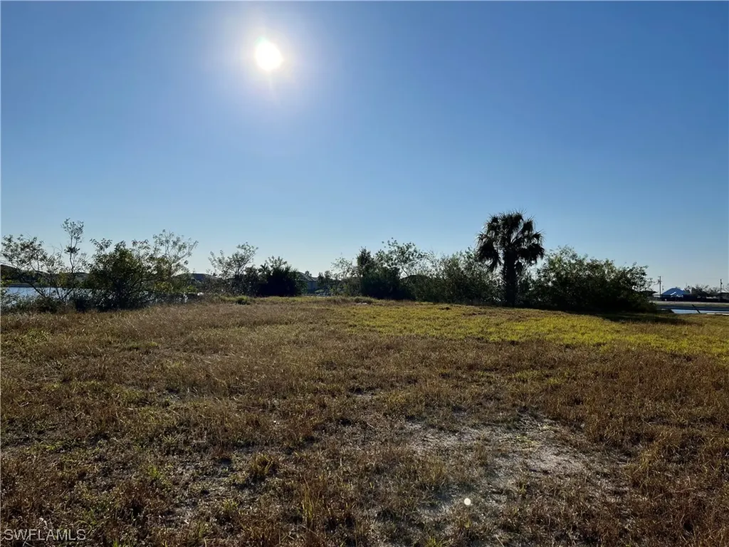 1800 NE 3rd Court Cape Coral FL 33909