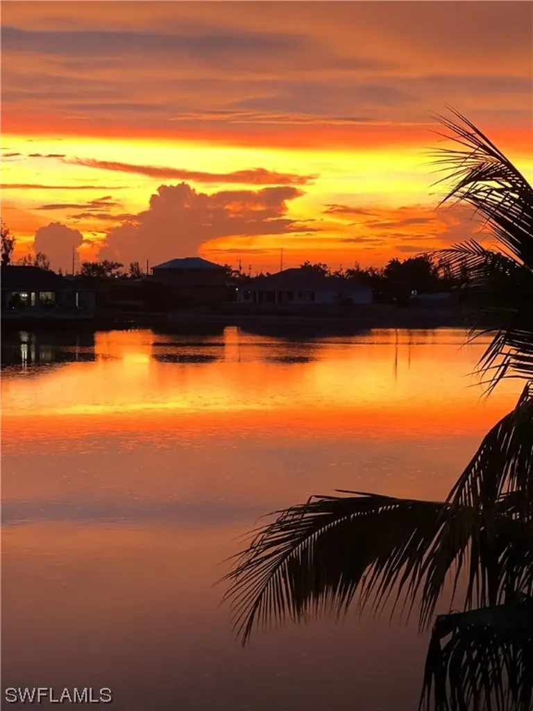 1800 NE 3rd Court Cape Coral FL 33909