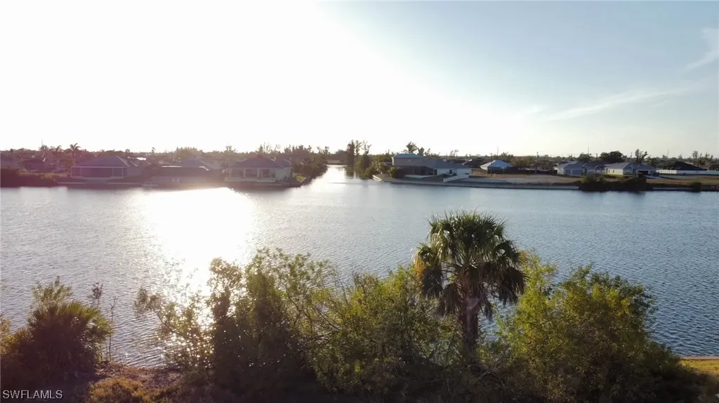 1800 NE 3rd Court Cape Coral FL 33909