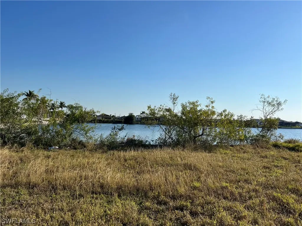 1800 NE 3rd Court Cape Coral FL 33909