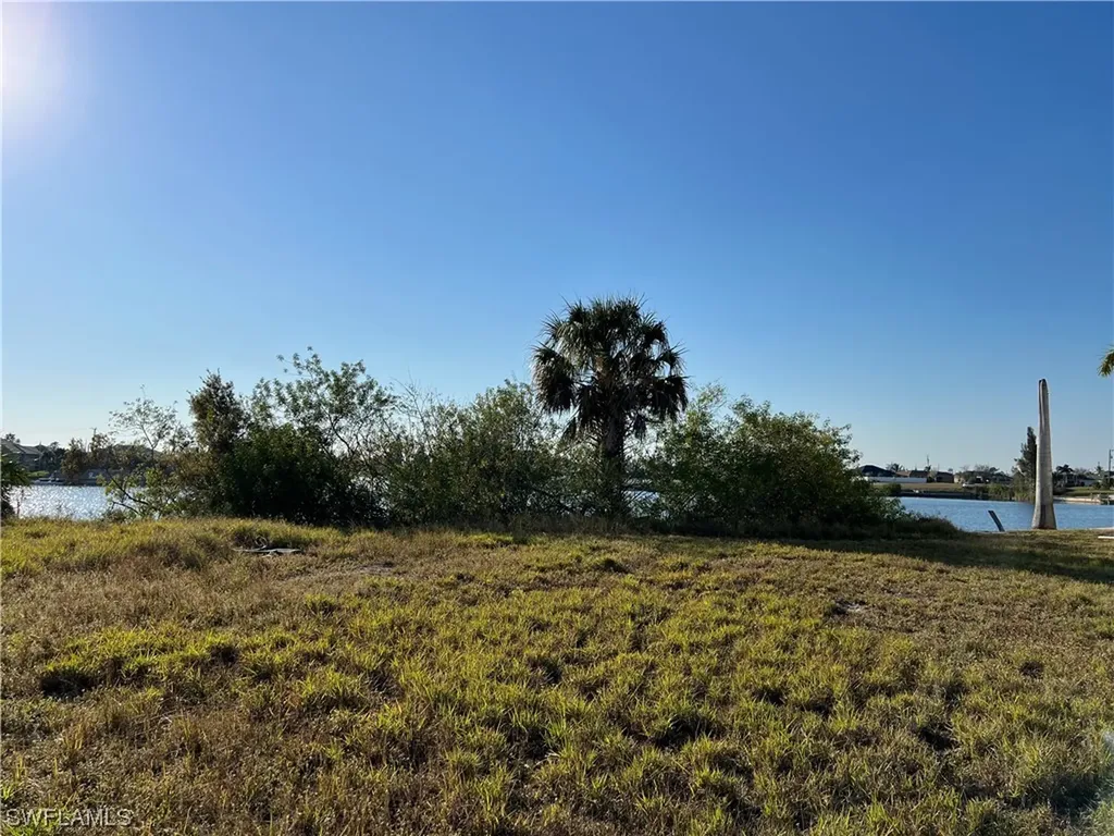 1800 NE 3rd Court Cape Coral FL 33909