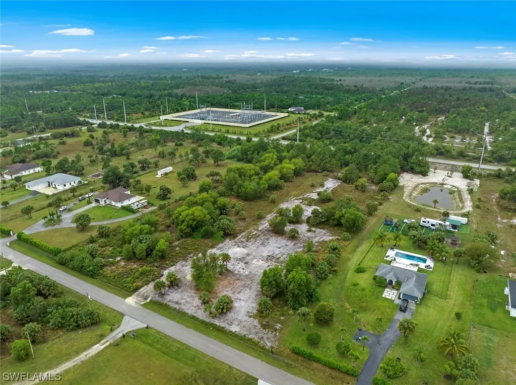 4865 8th Street NE Naples FL 34120