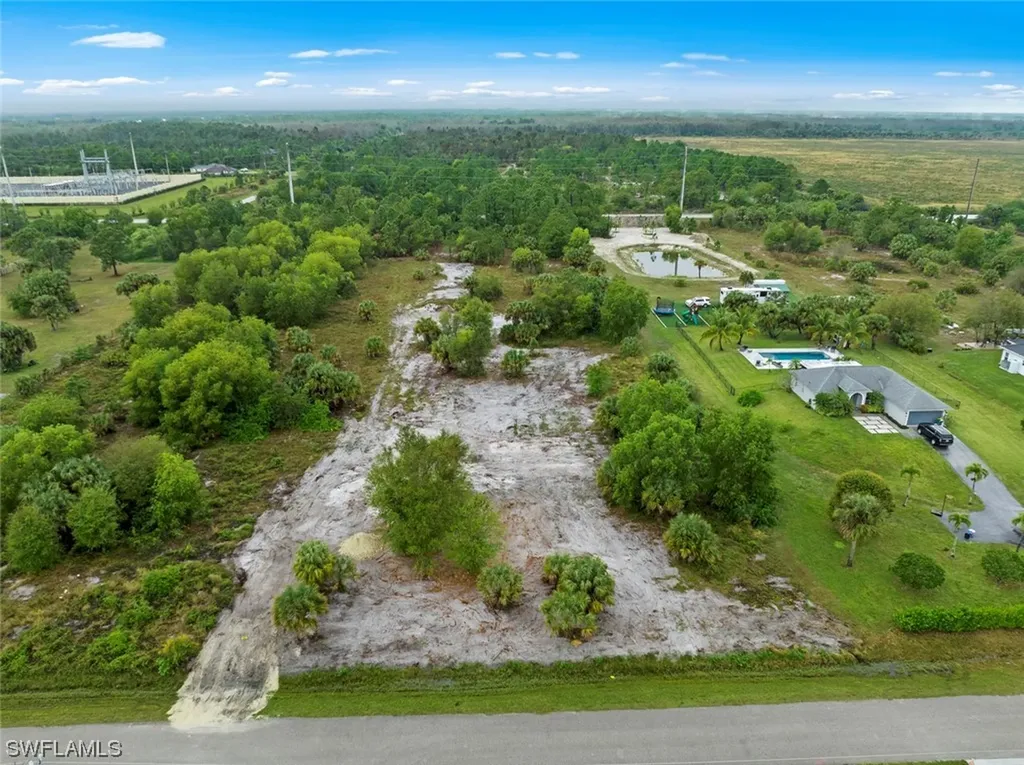 4865 8th Street NE Naples FL 34120