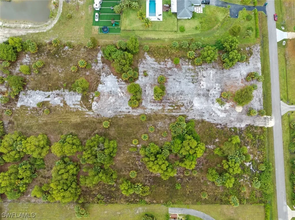 4865 8th Street NE Naples FL 34120