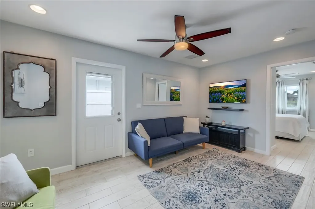 791 94th Avenue N Naples FL 34108