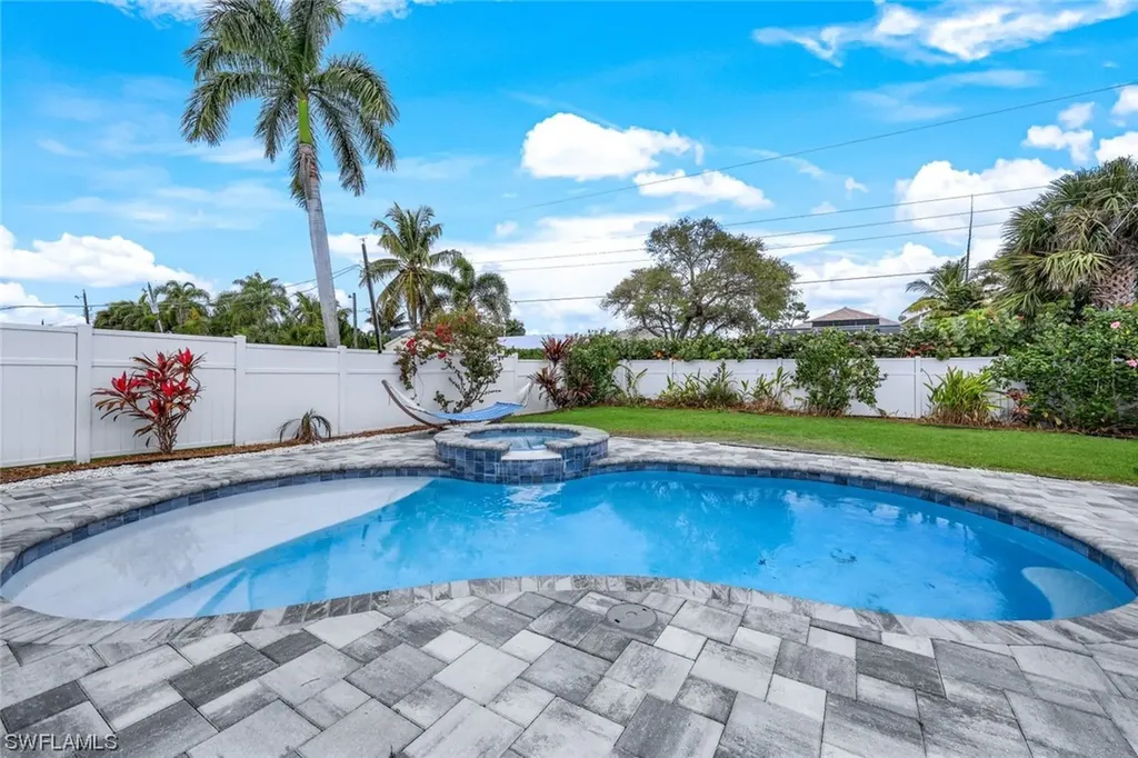 791 94th Avenue N Naples FL 34108
