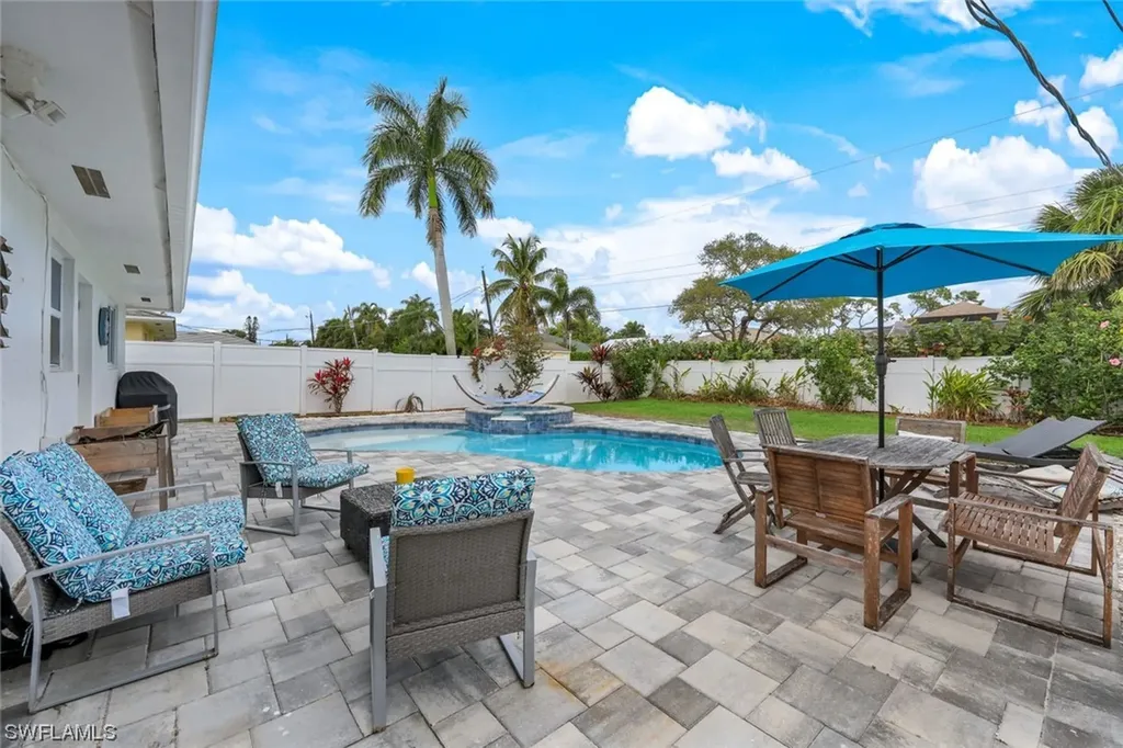 791 94th Avenue N Naples FL 34108