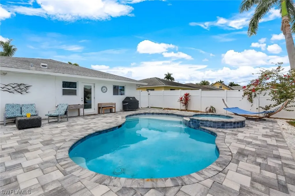 791 94th Avenue N Naples FL 34108