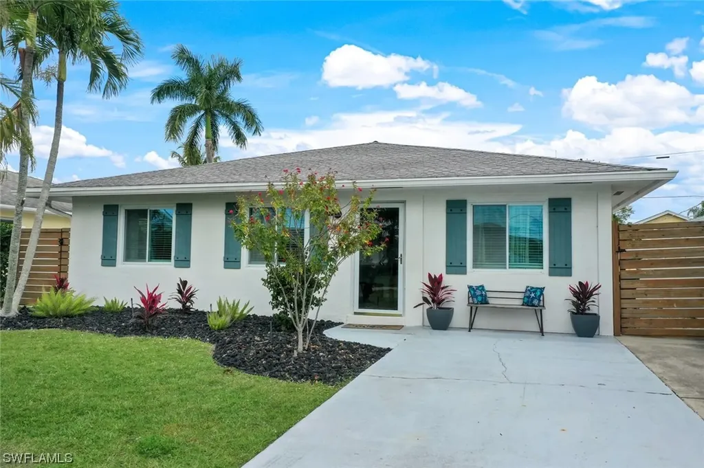 791 94th Avenue N Naples FL 34108