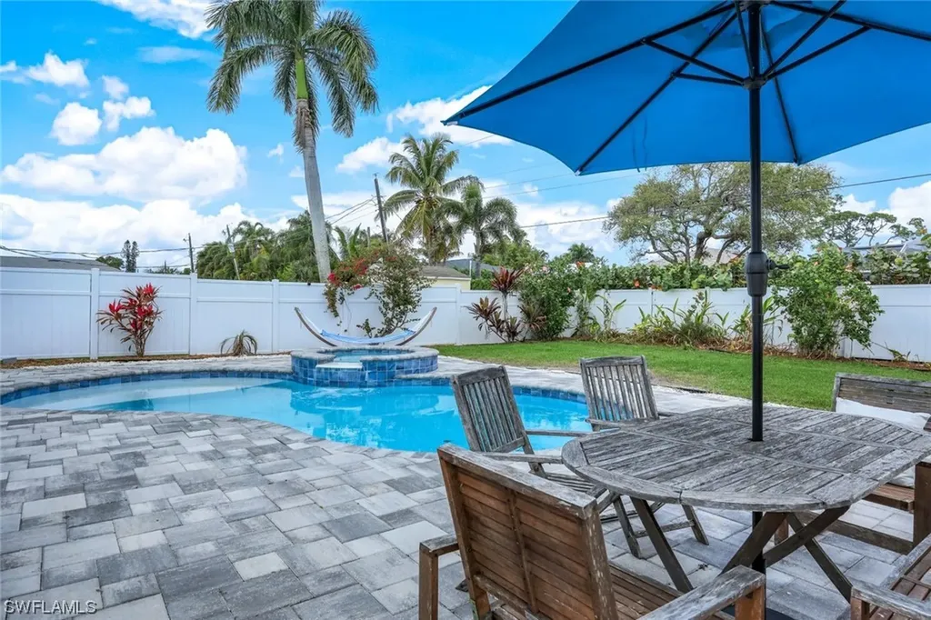 791 94th Avenue N Naples FL 34108