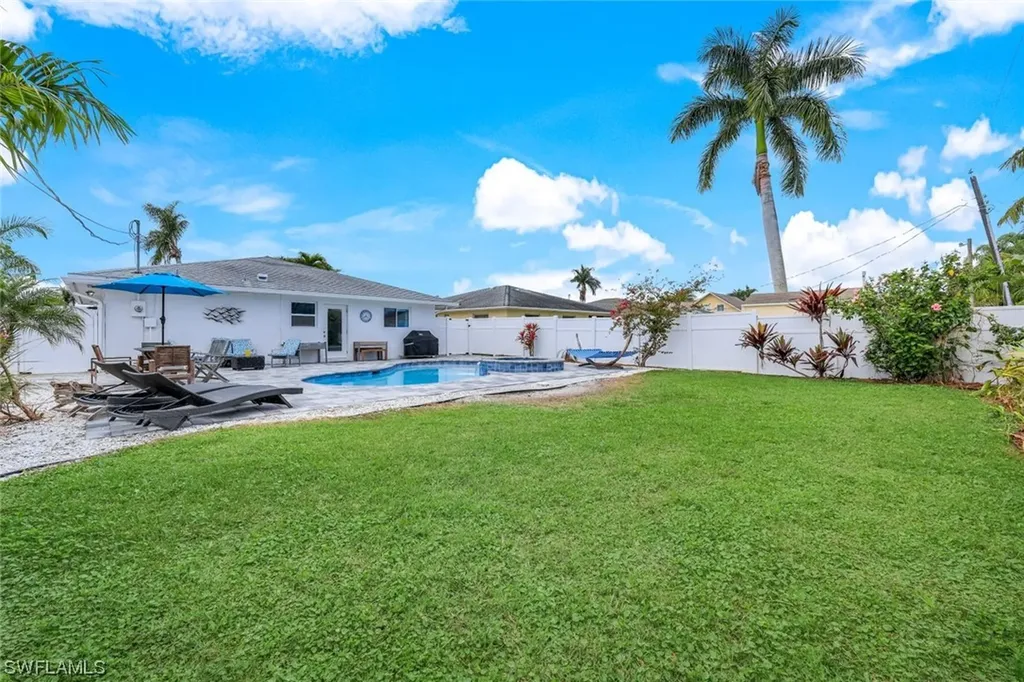 791 94th Avenue N Naples FL 34108