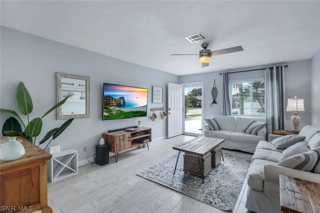 791 94th Avenue N Naples FL 34108