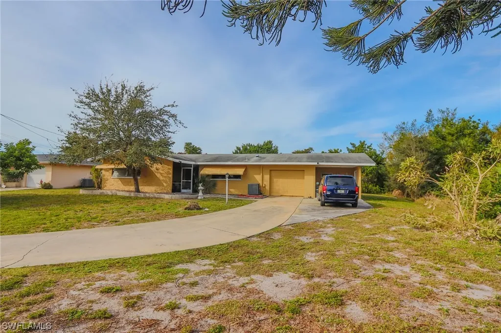 4102 SE 8th Avenue Cape Coral FL 33904