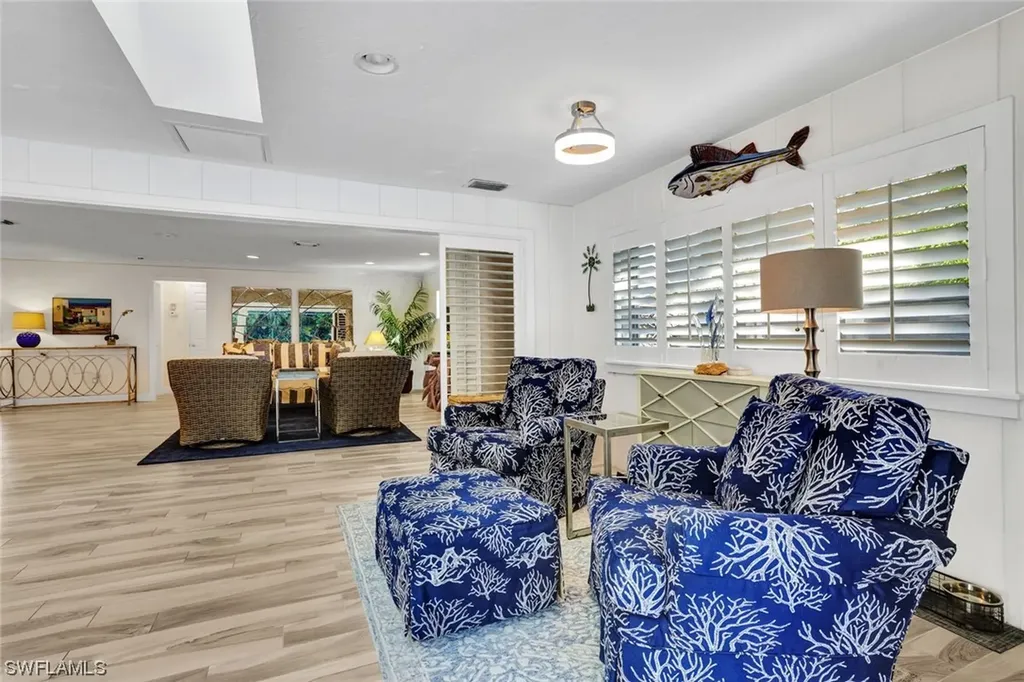 735 Old Trail Drive Naples FL 34103