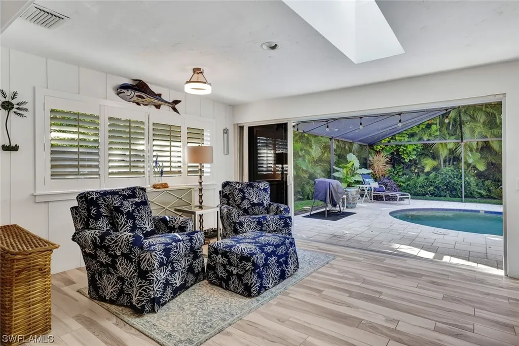 735 Old Trail Drive Naples FL 34103
